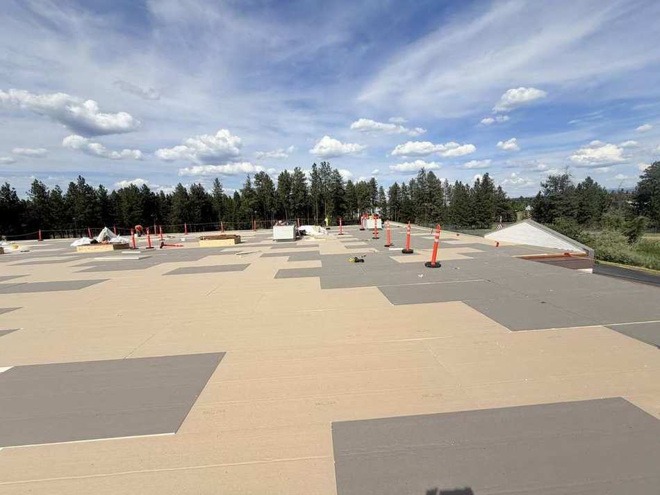 Commercial membrane roofing install